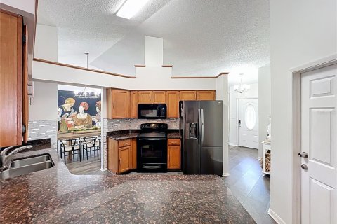 House in Kissimmee, Florida 4 bedrooms, 155.98 sq.m. № 1850929 - photo 16