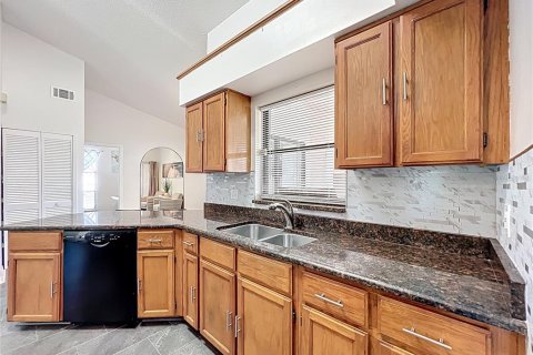 House in Kissimmee, Florida 4 bedrooms, 155.98 sq.m. № 1850929 - photo 20