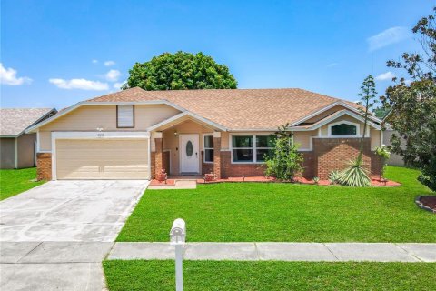 House in Kissimmee, Florida 4 bedrooms, 155.98 sq.m. № 1850929 - photo 1