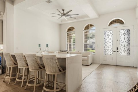 House in Apopka, Florida 5 bedrooms, 366.69 sq.m. № 2111608 - photo 6