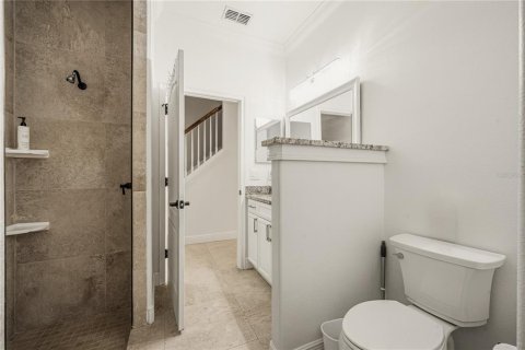 House in Apopka, Florida 5 bedrooms, 366.69 sq.m. № 2111608 - photo 30