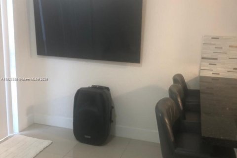 Adosado en venta en Sweetwater, Florida, 2 dormitorios, 76.64 m2 № 1992762 - foto 6