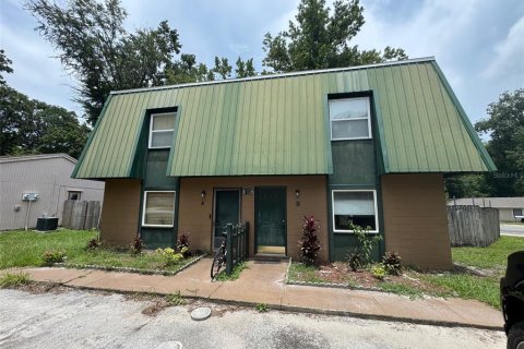 Commercial property in Gainesville, Florida 4 bedrooms, 187.29 sq.m. № 1838099 - photo 1