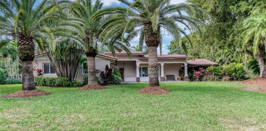 Casa en Palmetto Bay, Florida 5 dormitorios, 297.29 m2 № 1709419