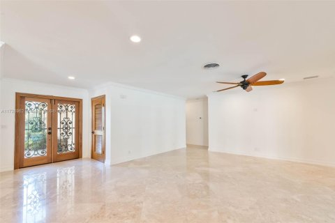Casa en venta en Palmetto Bay, Florida, 5 dormitorios, 297.29 m2 № 1709419 - foto 2