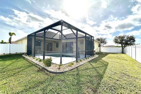 Villa ou maison à louer à Port Charlotte, Floride: 4 chambres, 224.45 m2 № 1747384 - photo 4