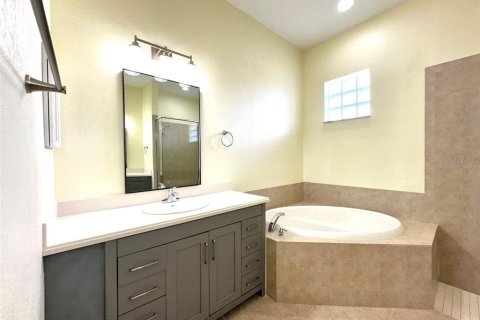 Villa ou maison à louer à Port Charlotte, Floride: 4 chambres, 224.45 m2 № 1747384 - photo 27