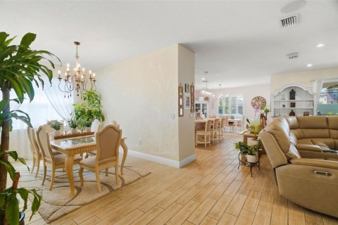 Villa ou maison à vendre à Riverview, Floride: 4 chambres, 233.56 m2 № 2349474 - photo 3