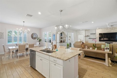 Villa ou maison à vendre à Riverview, Floride: 4 chambres, 233.56 m2 № 2349474 - photo 14