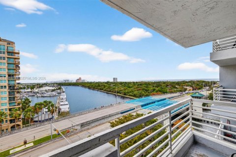 Hotel in Fort Lauderdale, Florida 1 bedroom, 50.91 sq.m. № 2051964 - photo 7