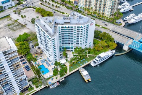 Hotel in Fort Lauderdale, Florida 1 bedroom, 50.91 sq.m. № 2051964 - photo 6