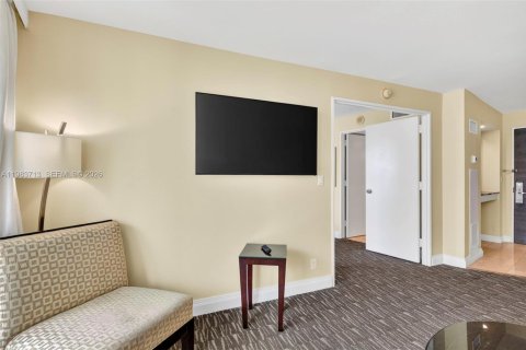 Hotel in Fort Lauderdale, Florida 1 bedroom, 50.91 sq.m. № 2051964 - photo 15