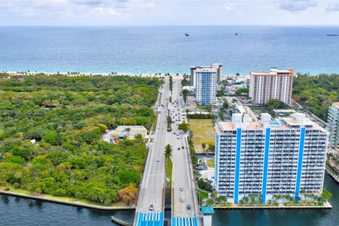 Hotel in Fort Lauderdale, Florida 1 bedroom, 50.91 sq.m. № 2051964 - photo 27
