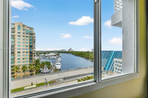 Hotel in Fort Lauderdale, Florida 1 bedroom, 50.91 sq.m. № 2051964 - photo 2