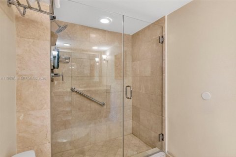 Hotel in Fort Lauderdale, Florida 1 bedroom, 50.91 sq.m. № 2051964 - photo 22