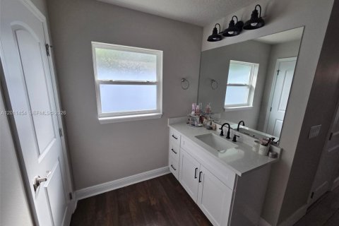 Villa ou maison à vendre à Port St. Lucie, Floride: 4 chambres, 214.7 m2 № 2075003 - photo 14