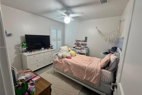 Villa ou maison à vendre à Port St. Lucie, Floride: 4 chambres, 214.7 m2 № 2075003 - photo 17