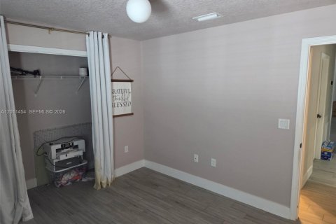 Villa ou maison à vendre à Port St. Lucie, Floride: 4 chambres, 214.7 m2 № 2075003 - photo 15