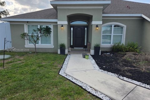 Villa ou maison à vendre à Port St. Lucie, Floride: 4 chambres, 214.7 m2 № 2075003 - photo 2
