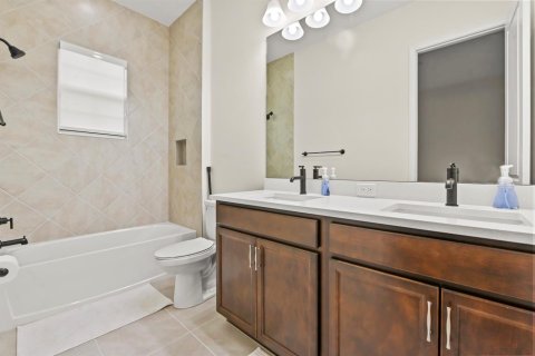 House in Westlake, Florida 4 bedrooms, 381.83 sq.m. № 2188901 - photo 30