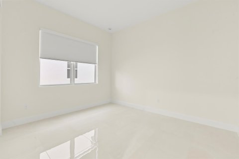 House in Westlake, Florida 4 bedrooms, 381.83 sq.m. № 2188901 - photo 18