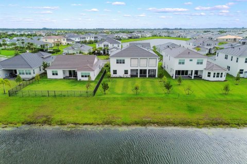 House in Westlake, Florida 4 bedrooms, 381.83 sq.m. № 2188901 - photo 5