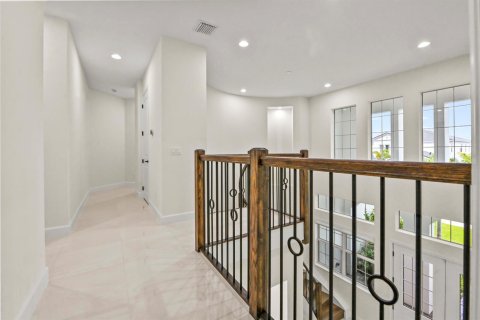 House in Westlake, Florida 4 bedrooms, 381.83 sq.m. № 2188901 - photo 21