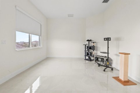 House in Westlake, Florida 4 bedrooms, 381.83 sq.m. № 2188901 - photo 26