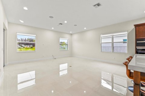 House in Westlake, Florida 4 bedrooms, 381.83 sq.m. № 2188901 - photo 10