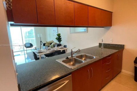 Condominio en venta en Miami, Florida, 1 dormitorio, 77.67 m2 № 1753837 - foto 8