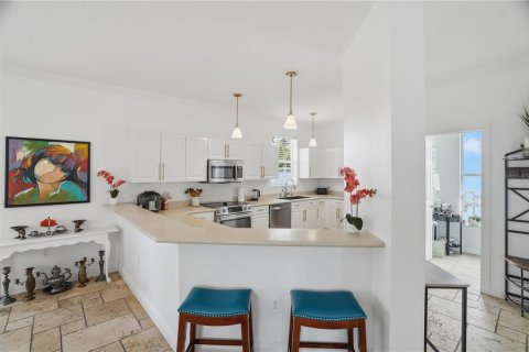Villa ou maison à vendre à Tampa, Floride: 3 chambres, 200.67 m2 № 2217237 - photo 10