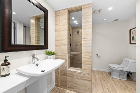 Condo in Tampa, Florida, 2 bedrooms № 2148406 - photo 14