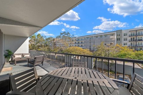 Condo in Tampa, Florida, 2 bedrooms № 2148406 - photo 22