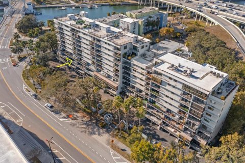 Condo in Tampa, Florida, 2 bedrooms № 2148406 - photo 28