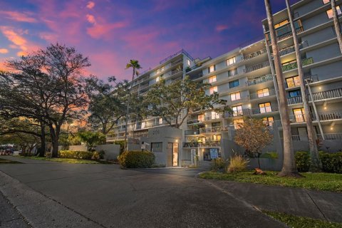 Condo in Tampa, Florida, 2 bedrooms № 2148406