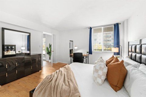 Condo in Tampa, Florida, 2 bedrooms № 2148406 - photo 13