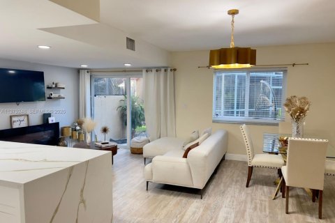 Touwnhouse à louer à Plantation, Floride: 3 chambres, 147.62 m2 № 2046092 - photo 6