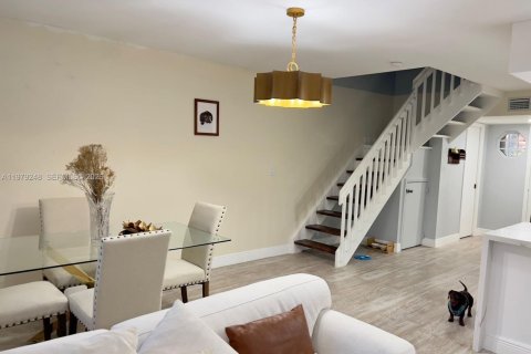 Touwnhouse à louer à Plantation, Floride: 3 chambres, 147.62 m2 № 2046092 - photo 4