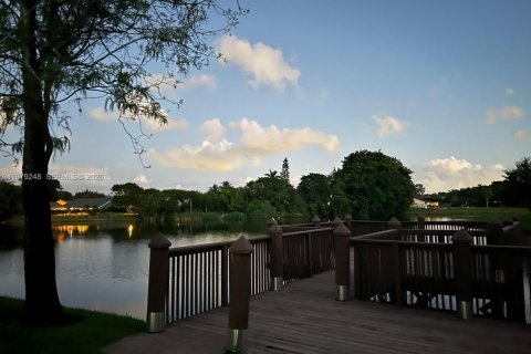 Touwnhouse à louer à Plantation, Floride: 3 chambres, 147.62 m2 № 2046092 - photo 24