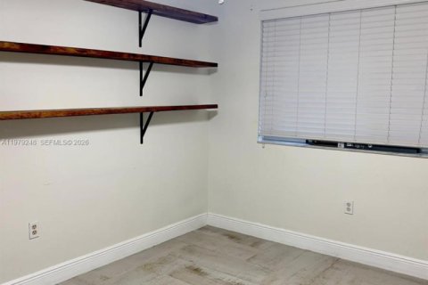 Touwnhouse à louer à Plantation, Floride: 3 chambres, 147.62 m2 № 2046092 - photo 12