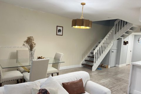 Touwnhouse à louer à Plantation, Floride: 3 chambres, 147.62 m2 № 2046092 - photo 7