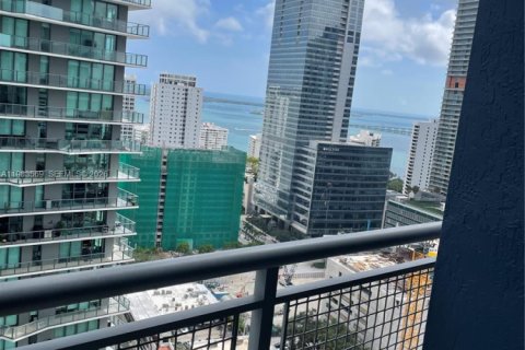 Condo in Miami, Florida, 1 bedroom  № 2048092 - photo 4