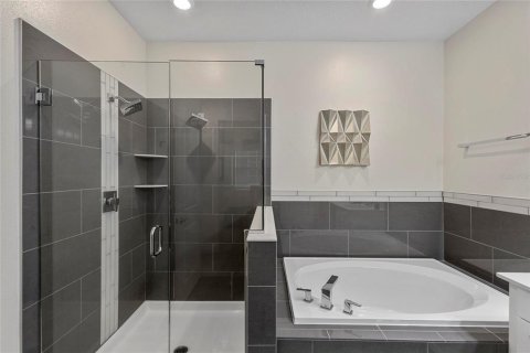 Купить кондоминиум в Киссимми, Флорида 5 комнат, 215.25м2, № 2144062 - фото 15