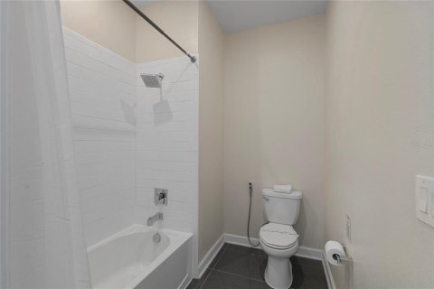 Купить кондоминиум в Киссимми, Флорида 5 комнат, 215.25м2, № 2144062 - фото 10