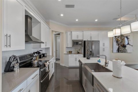 Купить кондоминиум в Киссимми, Флорида 5 комнат, 215.25м2, № 2144062 - фото 4
