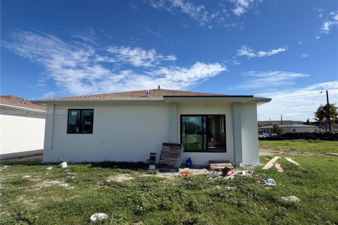 Casa en venta en Pompano Beach, Florida, 4 dormitorios № 2253788 - foto 4