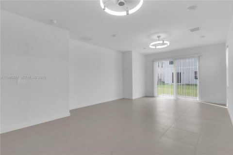 Casa en alquiler en Florida City, Florida, 4 dormitorios № 2052449 - foto 9