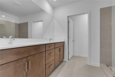 Casa en alquiler en Florida City, Florida, 4 dormitorios № 2052449 - foto 16