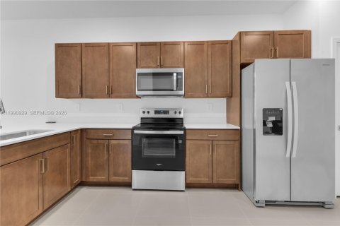 Casa en alquiler en Florida City, Florida, 4 dormitorios № 2052449 - foto 7