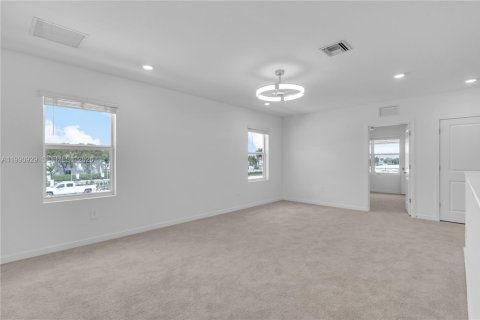 Casa en alquiler en Florida City, Florida, 4 dormitorios № 2052449 - foto 13